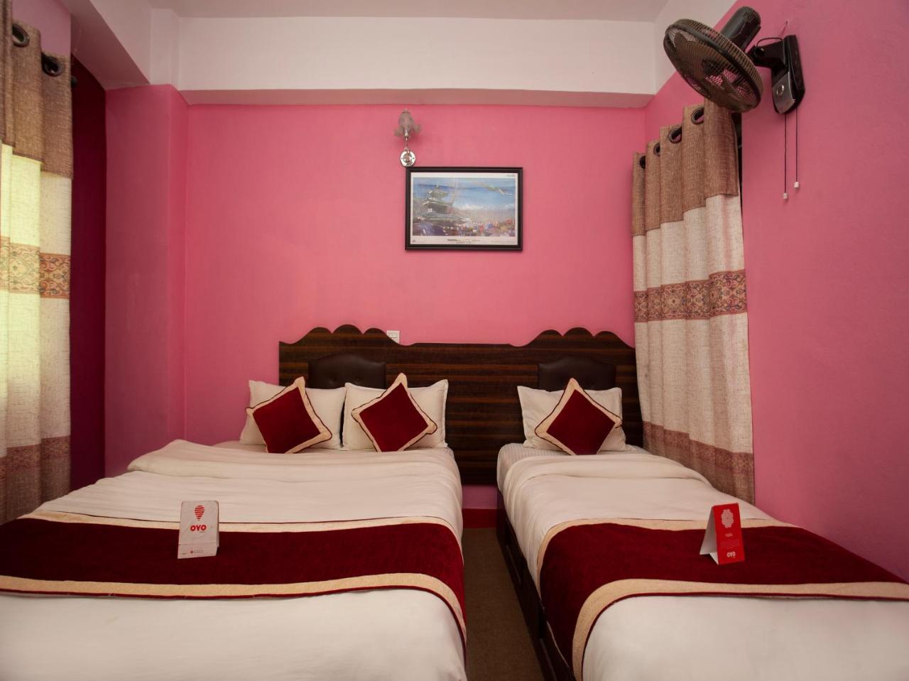 Oyo 195 Global Hotel And Resort Катманду Экстерьер фото