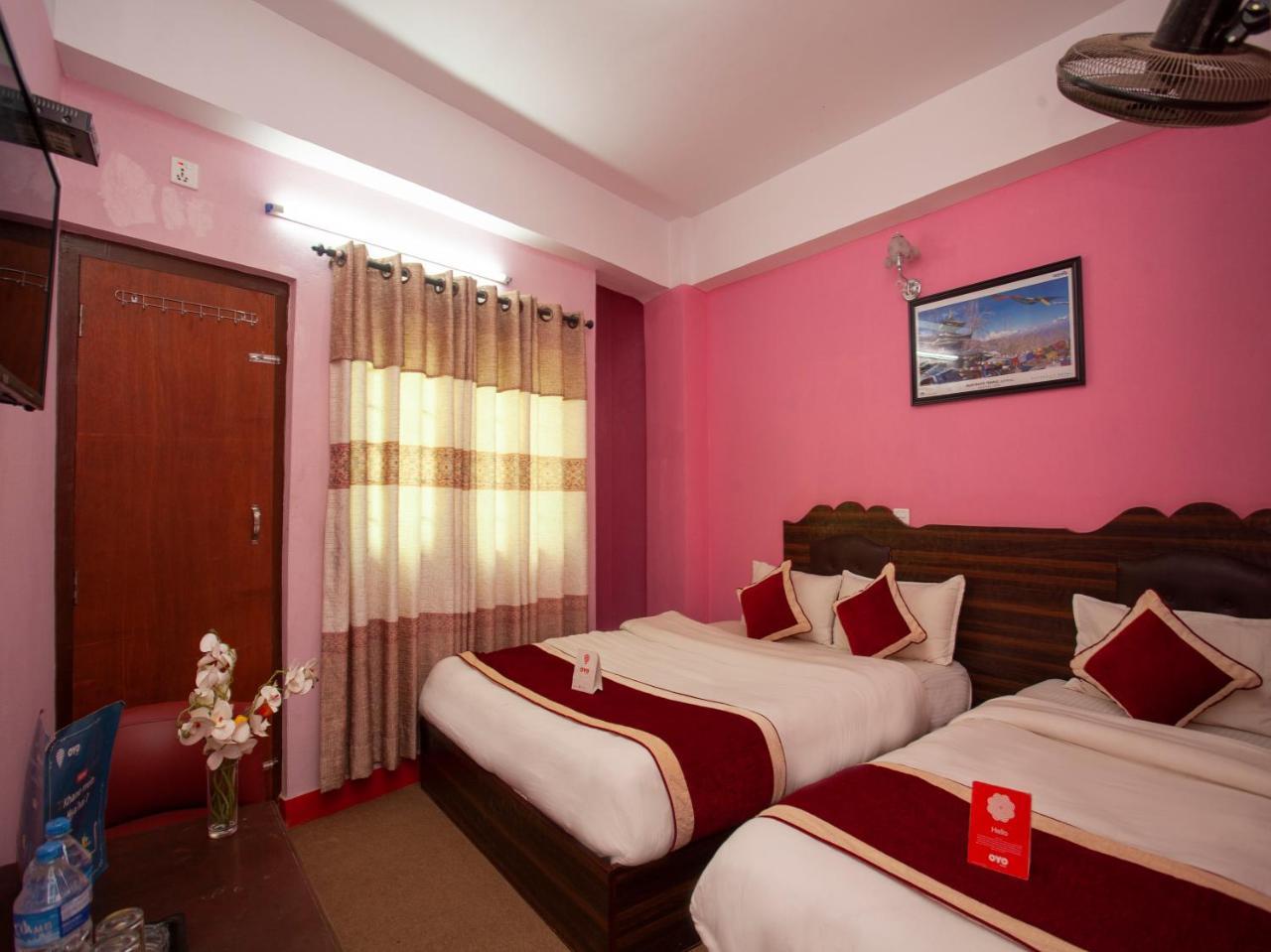 Oyo 195 Global Hotel And Resort Катманду Экстерьер фото