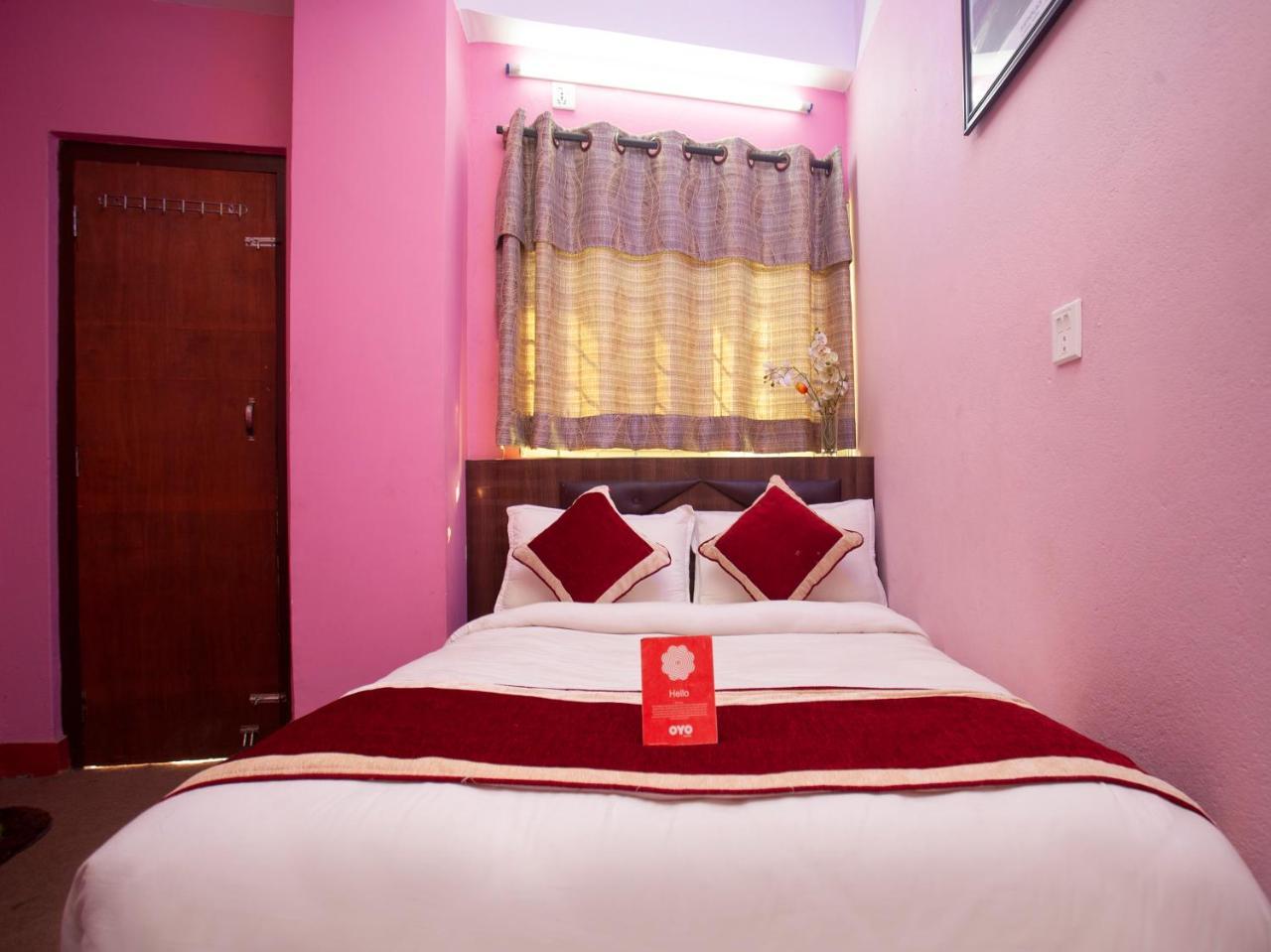 Oyo 195 Global Hotel And Resort Катманду Экстерьер фото