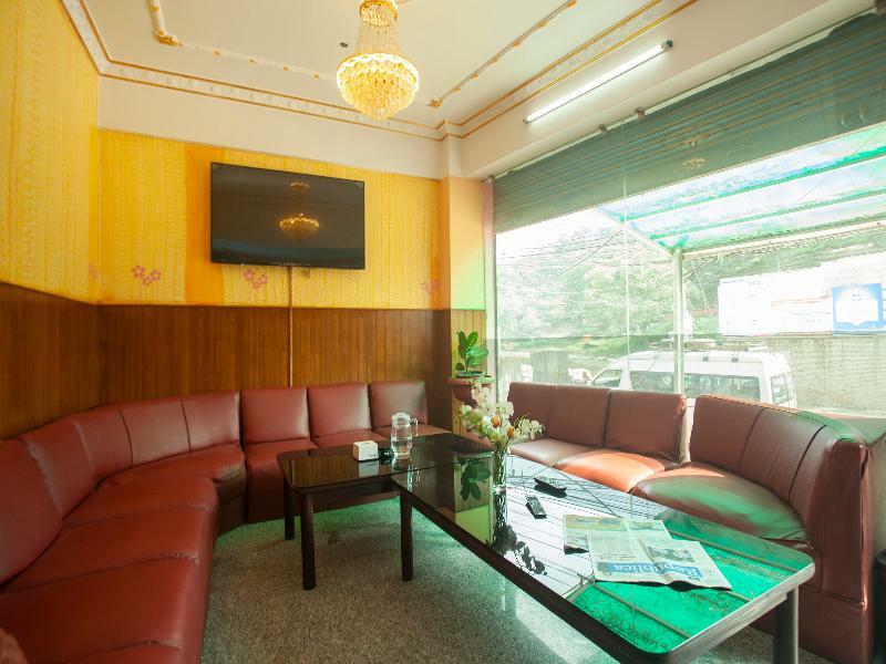 Oyo 195 Global Hotel And Resort Катманду Экстерьер фото